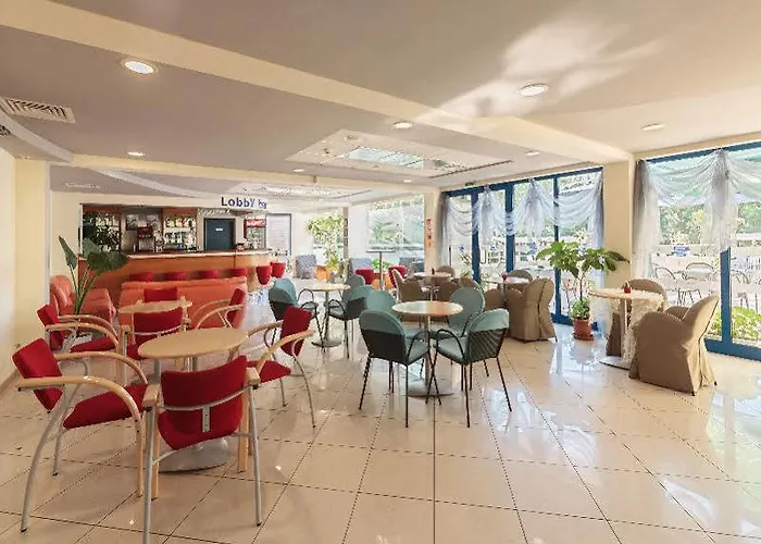 Complex Aquamarine 公寓式酒店