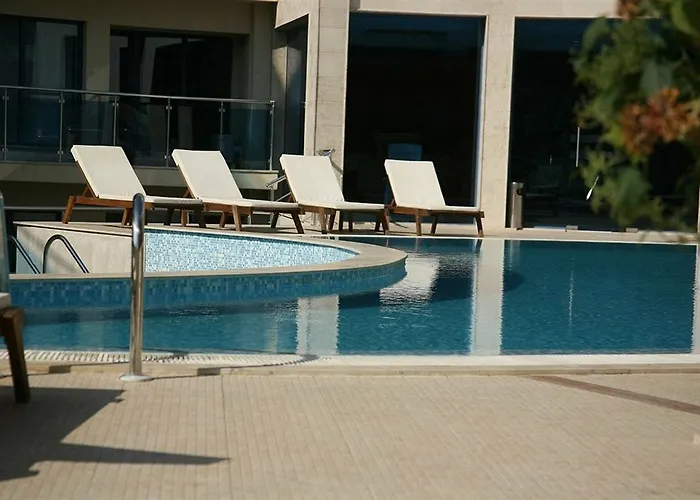 Complex Aquamarine 公寓式酒店 3*