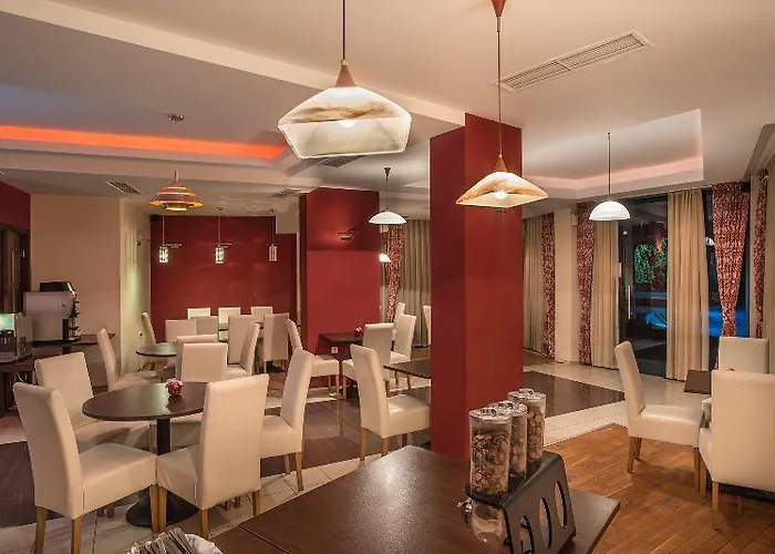 Complex Aquamarine 公寓式酒店